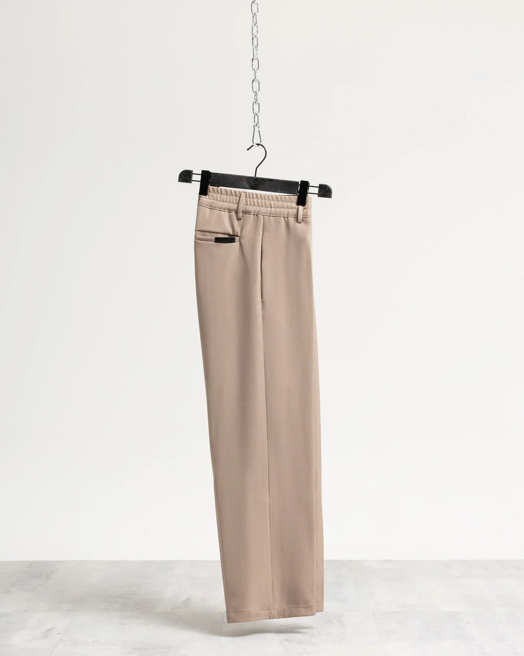 Pantalone fondo ampio tessuto classico