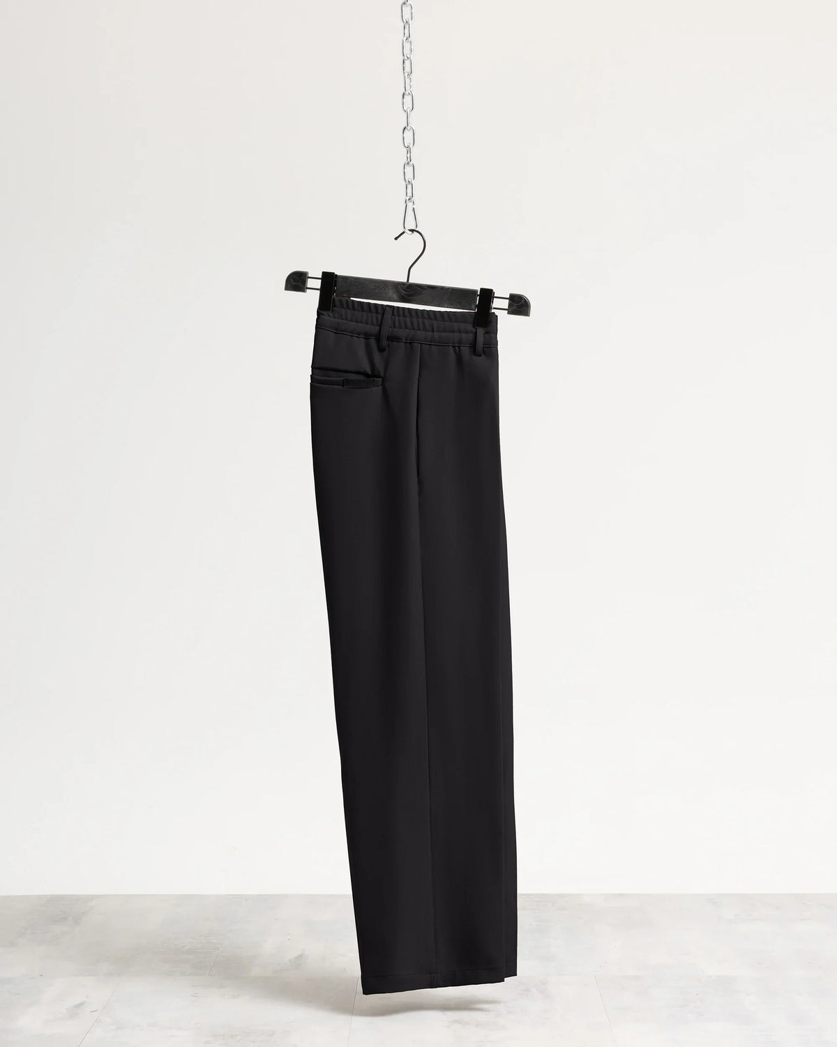 Pantalone fondo ampio tessuto classico