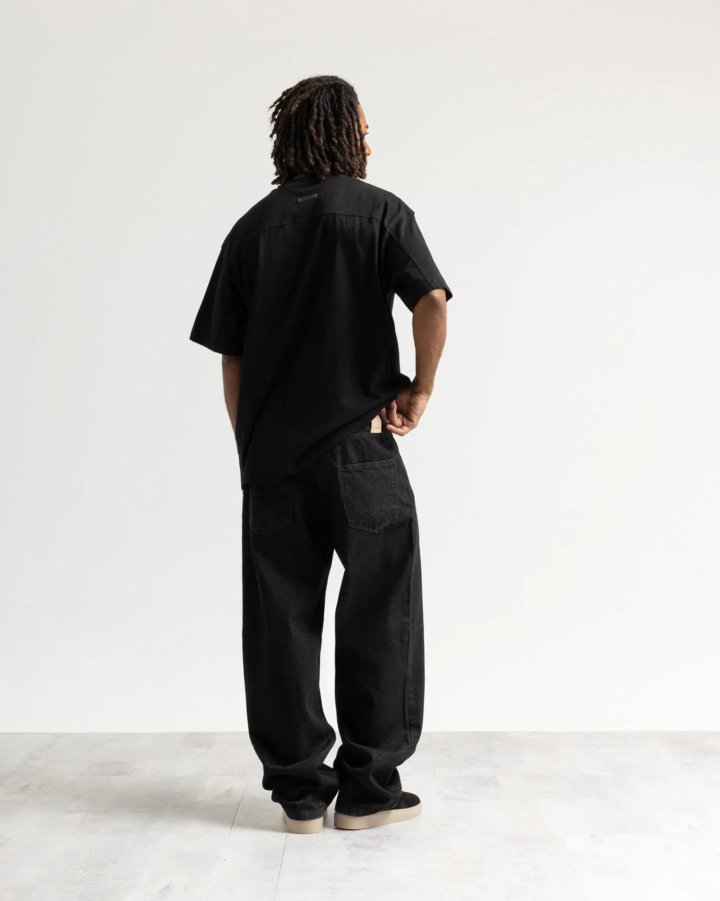 Jeans baggy nero resinato