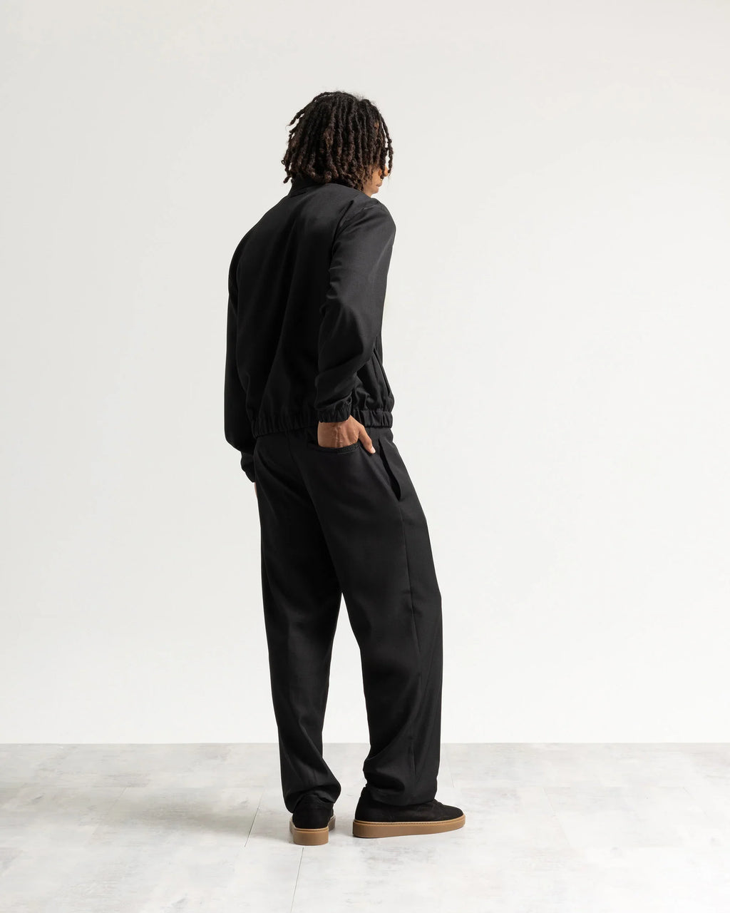 Pantalone fondo ampio tessuto classico