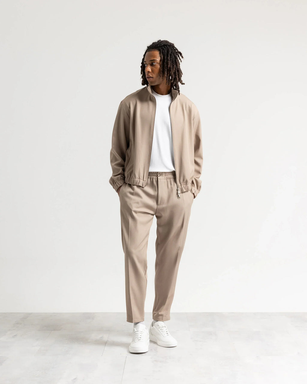 Pantalone regular tessuto classico