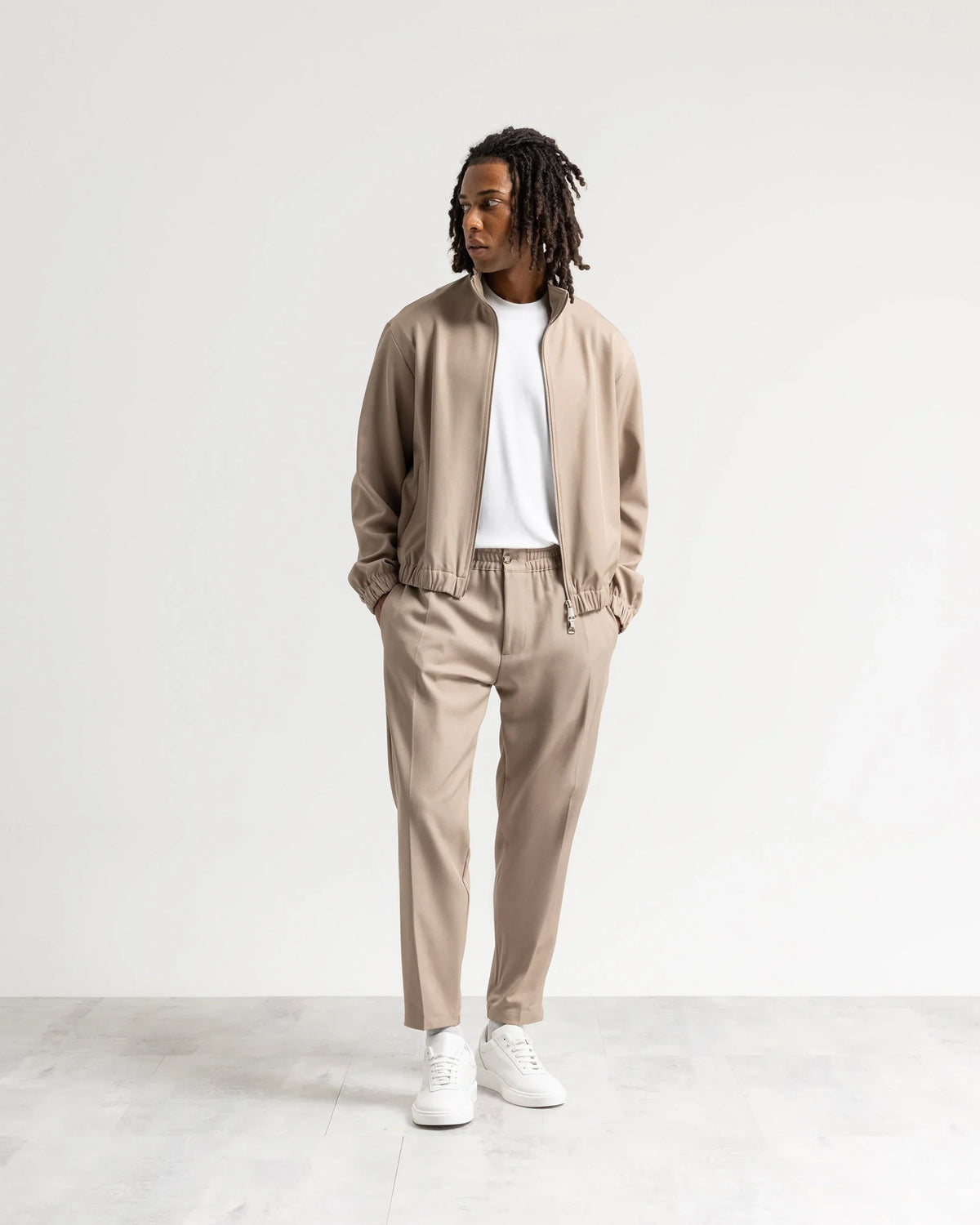 Pantalone regular tessuto classico