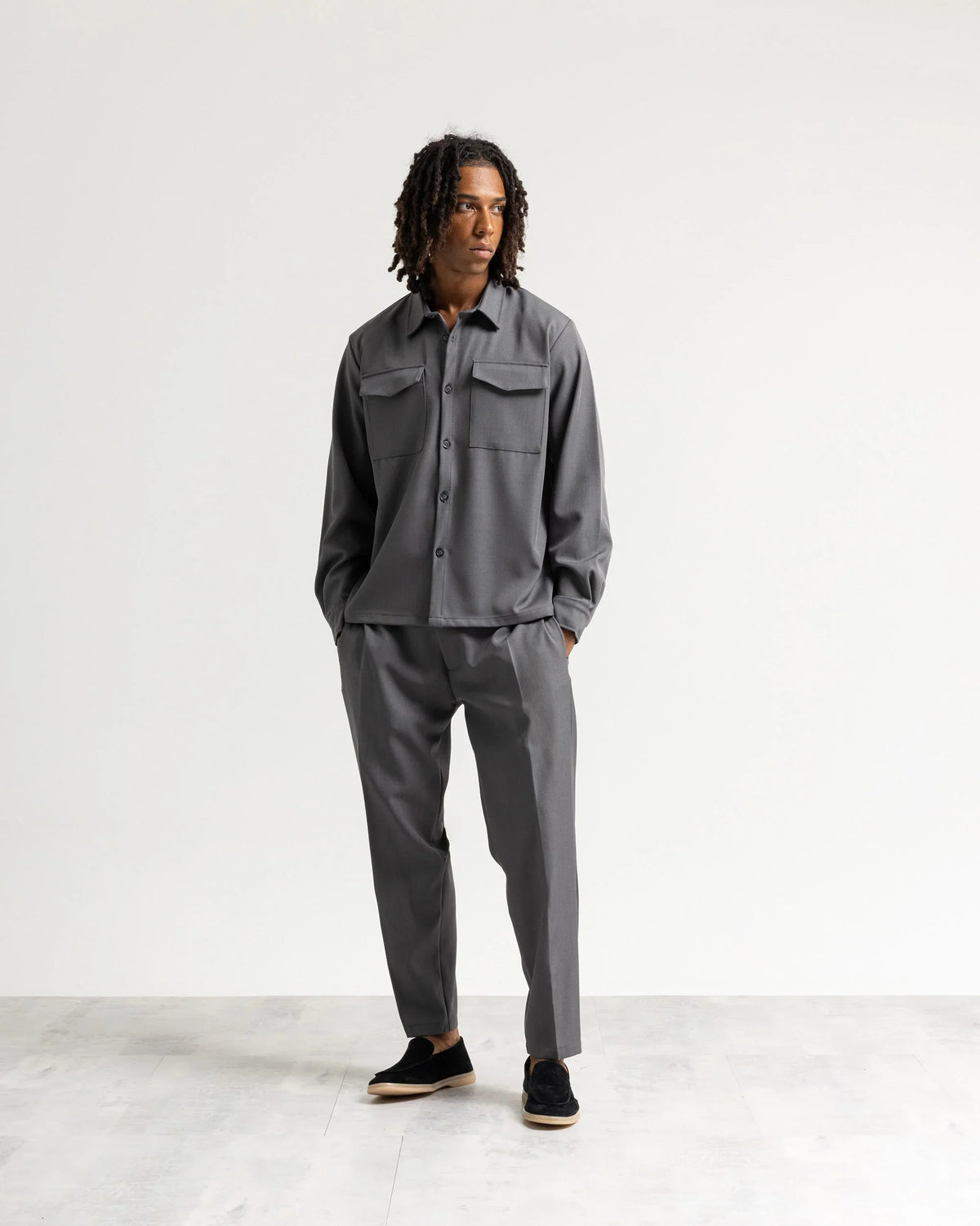 Pantalone regular tessuto classico