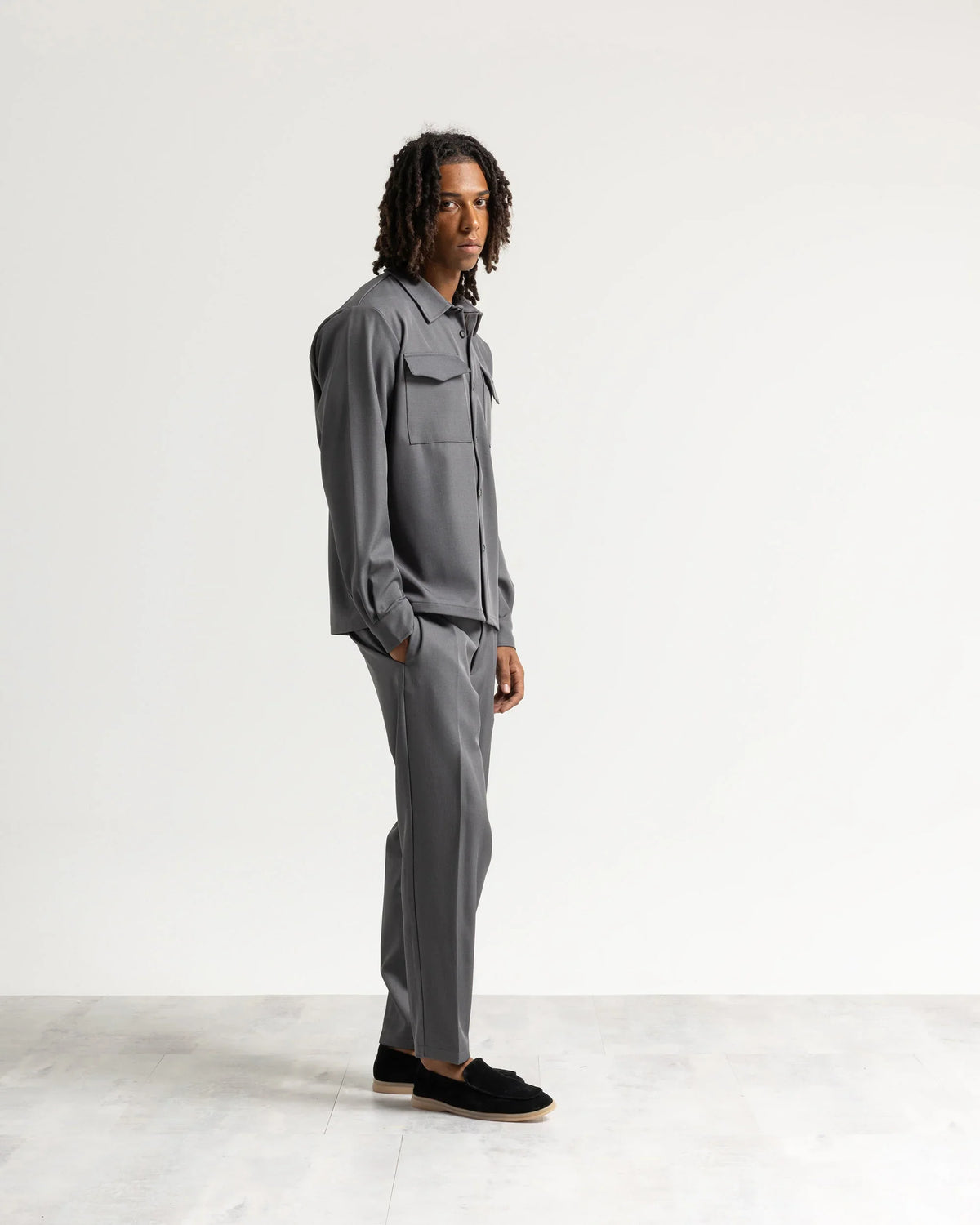 Pantalone regular tessuto classico